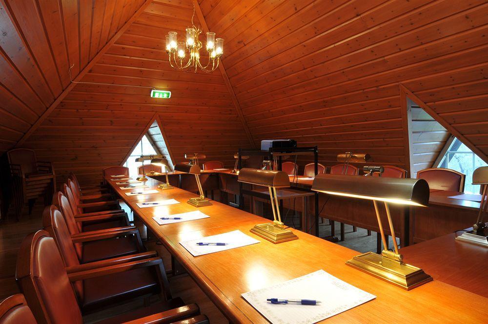 Hotel Vinterpalatset Кируна Экстерьер фото